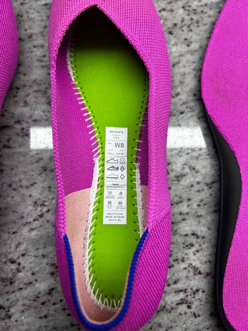Rothy's Pointed Ballet Flat in Rare/Retired Dragon Fruit pink size 8 - Picture 5 of 6